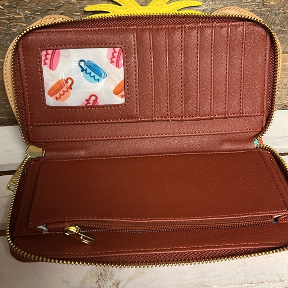 Loungefly Disney Alice in Wonderland March Hare Zip-Around Wallet Continental - Picture 8 of 9